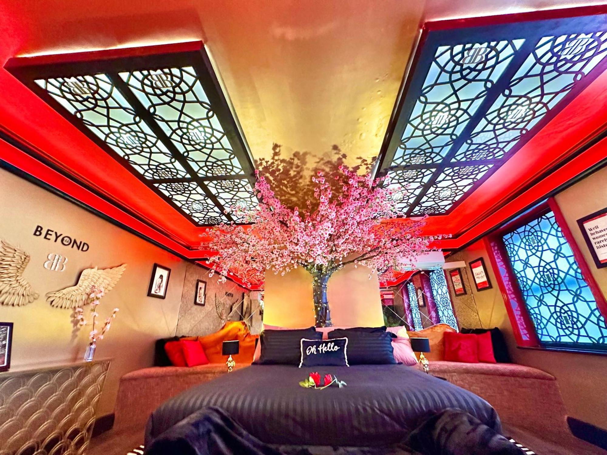בורנמות' Beyond - Romantic Basement Apartment - Close To Beach - With Parking מראה חיצוני תמונה